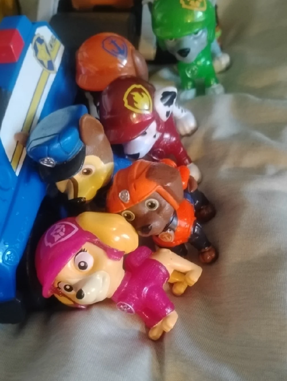 Paw Patrol Vehicle and Character Pack - Blue, Yellow, Red, Green, Pink